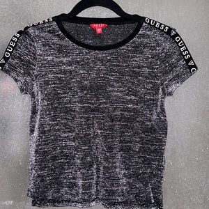 🟪Firm Price🟪 Guess GARNET metallic Tee with taped logo